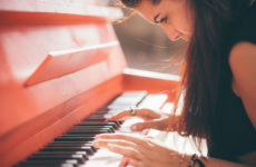 Learn to Play Piano Easily